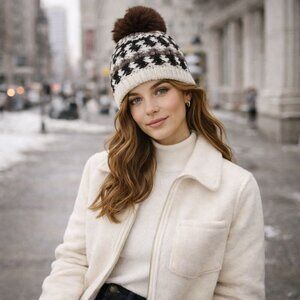 The Cashmere Project NWT Hat Cashmere Pom Pom Beanie  Coffee Bean Heather Combo